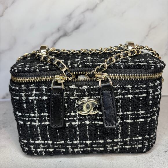 Chanel Tweed Vanity Case with Chain — GWP / Brand New - Picture 1 of 13
